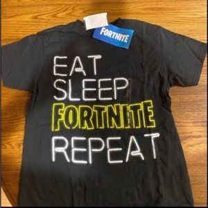 Fortnite t-shirt. Size 8